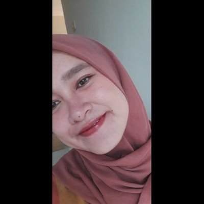 Maharaniekaa's profile picture. i love myself .. if you not like .. i don't care about it ..