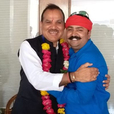 मैं मा.नेता जी का चरण सेवक-रॉकी महाराज(पूर्व जिलाध्यक्ष व्या.सं. सपा/ प्रदेश सचिव प्रतिनिधि झांसी)