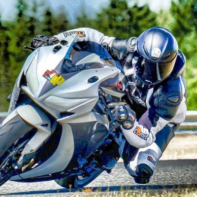 My pictures are from my YouTube rides.
 If you enjoy, please subscribe!
  Riding 05 cbr600rr & 2014 cbr1000rr 
https://t.co/uNRjsRcYAE for more images.