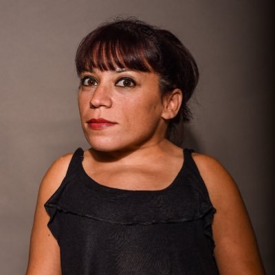 Dueña de un envase pocket exótica. Locutora Nacional de Radio y TV. Comediante. Columnista 📻. Activista por los derechos de las personas con discapacidad.