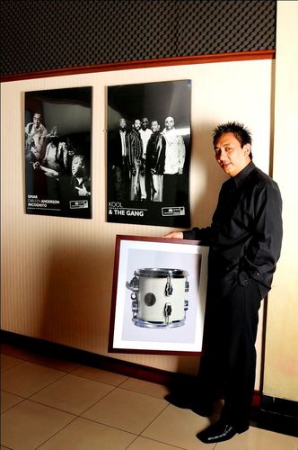 cendiscomusic's profile picture. I'm a DRUMMER who always DRUMMING on my DRUMs.....!