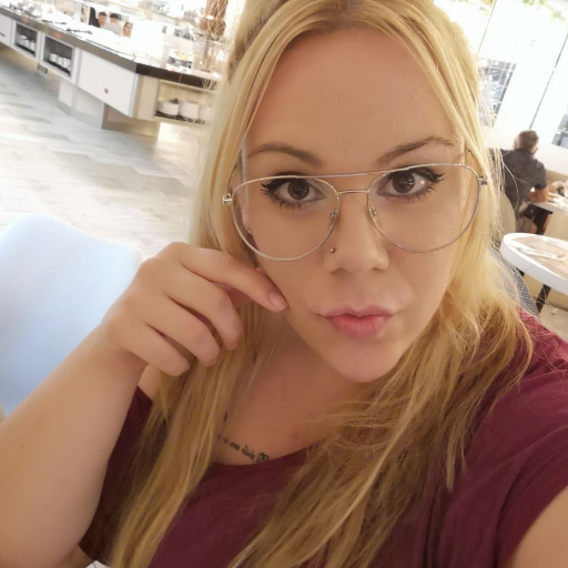 Antes de ser infiel, piensa que estás traicionando la confianza de alguien que te ama por alguien que quizá te olvide mañana.