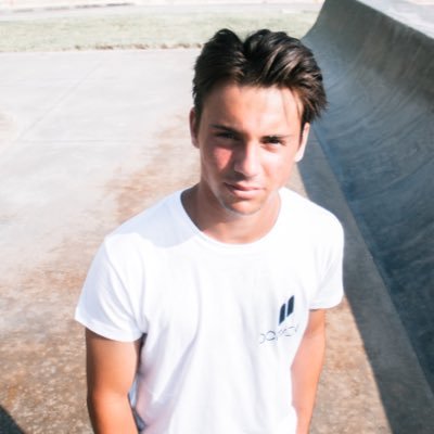 adevlupesg's profile picture. Cuidado senão Oh My God