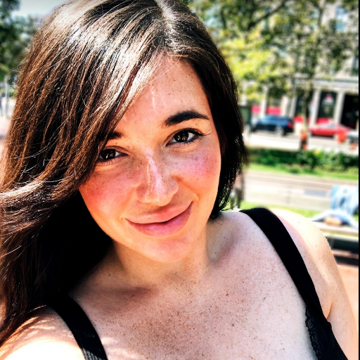 JulieSaldar's profile picture. Marketing ∙ Lifestyle Blogger ∙ Tweets Are My Own