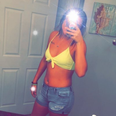 alyssakayhines2's profile picture. 🥶