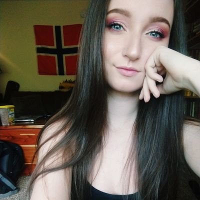 Tweets about random and pointless things | she/her