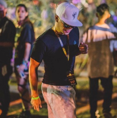 Content creator, building my brand and my community.
Partnered by @glytchenergy
Code SWIFT for 20% off.
Console streamer https://t.co/PVYo9d7QGQ