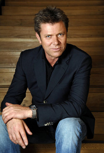 Channel 9 Australia Entertainment Editor, smoothfm dj , proud dad.