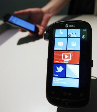 Windows Phone 7 Review. Latest News, tutorials, articles and reviews posted  Daily.