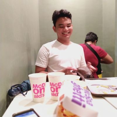 reigning_renzzz's profile picture. 💪💪. I CAN. I WILL 💪💪
👟Adventure👟 And 📷Photography📷