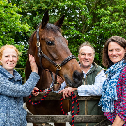 National Hunt & Flat racehorse trainer based at The Beeches Farm, Sutton Veny in Wiltshire, UK. Email: info@simonearleracing.co.uk