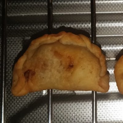 cetiglio's profile picture. 🥟