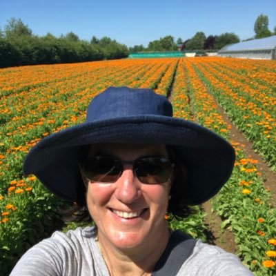 BatchaLaura's profile picture. love Family, Farming, Food, and Fun