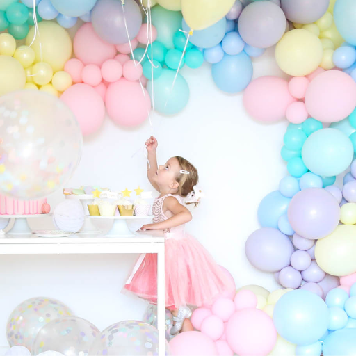 At Illume our mission is to inspire everyone to take time-out to celebrate happiness. Our purpose is to provide beautiful partyware and party decorations.