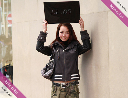 bijin_tokei_hk's profile picture. 1minute automatic update site originally from Japan. Each bijin(beauties) shows you current time and smiling at you! ※bijin-tokei TAIWAN is opening on 1st July!