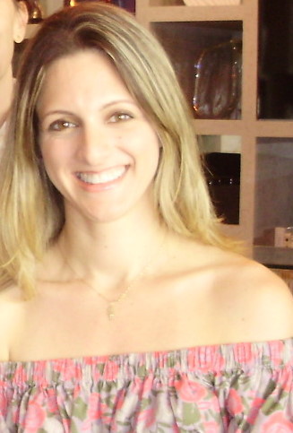 Mãe, arquiteta, gente boa, escorpiana nata, dedicada, responsável e flamenguista.