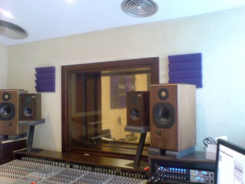 Valenciabird's profile picture. Life behind the scenes at our residential recording studio in rural Valencia Spain.