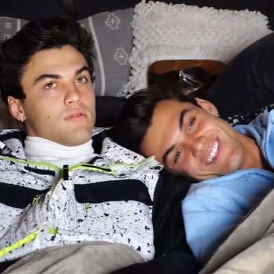 Dolan_Twins1617's profile picture. Hey guys✌️ my name is unique *literally*
I just want to show my love and support for these cool beans 💜❤️💙🎗️
Love these goofballs😋🙃💗
