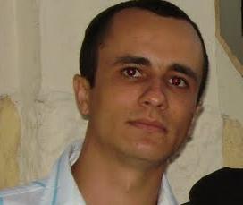 Estudante, simples,intelectual e arrojado.