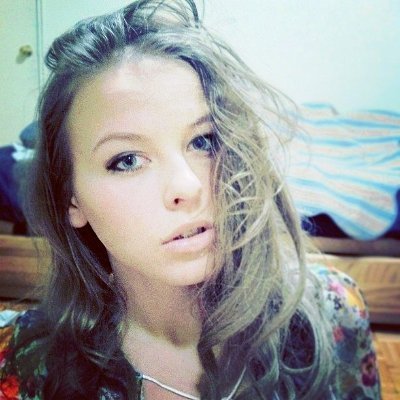 Chick Lover. 🐤
👩‍💻 Assistant! 👩‍💻
 Single Woman. 😭
👌😋 I need some DUMPLING 🥟🥟 🥘💛 #Unbrielievable
✌😍 24 Years Old ‼💜