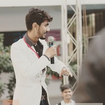 Managing @girlscript1 and @web3conf_india 🇮🇳
Writer | Poet & Storyteller |
Featured - TedX, Brut India and The Indian Express. #TechforIndia ✨