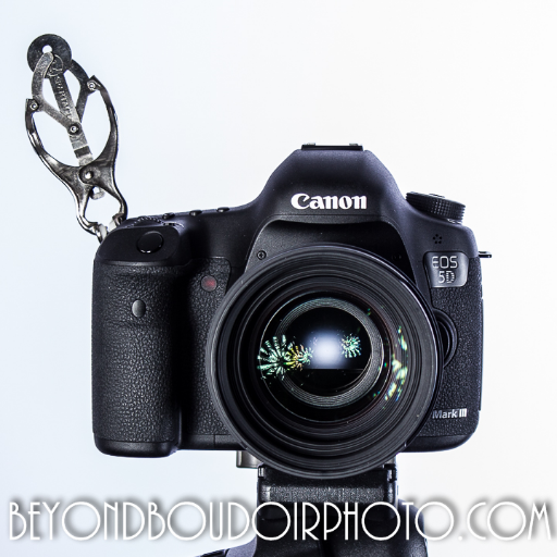 BoudoirPhotoPDX's profile picture. Pro photographer offering private intimate photoshoots and creating amazing images of women for collectors of fine erotic art worldwide - see link below.