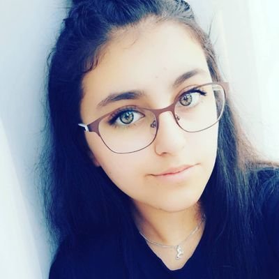 FloareaDaria's profile picture. 