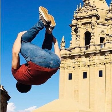 tomidamelio's profile picture. 🧐Psicologo de los que no atienden pacientes.
💥Publicista con ad-blocker.
💪🏼Luchando contra el #neurohumo desde @neurotransmitiendo