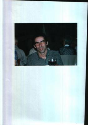 Bonjour a tous!!!
mon prenons est Rémy, et j'habite a Grenoble (ISÈRE), marié, un enfant,j'ai 46 ans .
Je suis malvoyant , j'aime l'informatique adapté