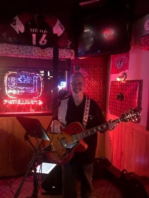 one man band playing 50's & 60's & 70's and Classic Country