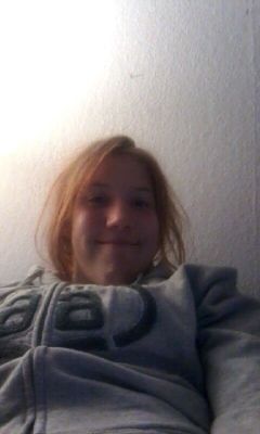 ChantalBrandt17's profile picture. in bett tv schauen