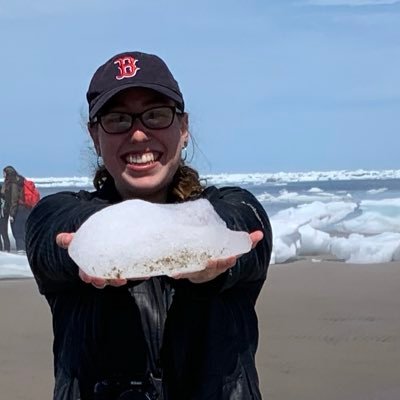 Microbial ecologist studying polar seas | current postdoc @WHOI | PhD @Scripps_Ocean ‘23 🌊 | @BUEarth '18 alum 🐾 | Ice enthusiast ❄️ | (views my own)