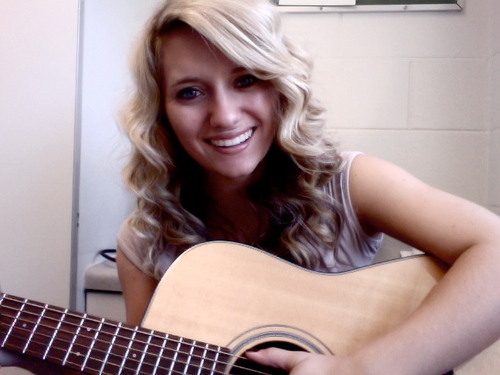 follow my new Twitter @carliemackenzie this one is all messed!