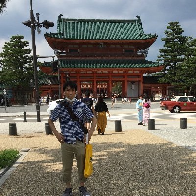 芸術系大学を卒業し非正規労働やIT派遣を経て40歳(2015)からプログラミング学び、44歳メンタの先生に相談しvue・Nuxt・C#・.netを軸にwebアプリを作成、案件や実務を目標に挑戦する49歳既婚「パソコン系で働かせて下さい。特にwebアプリ開発で働きたいんです」→NG→現在ヘルプデスク