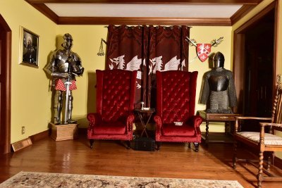 New  Bed and Breakfast located in Indianapolis, In with a medieval touch for a little fun.  Book your reservation at https://t.co/TEcCrC3SCA