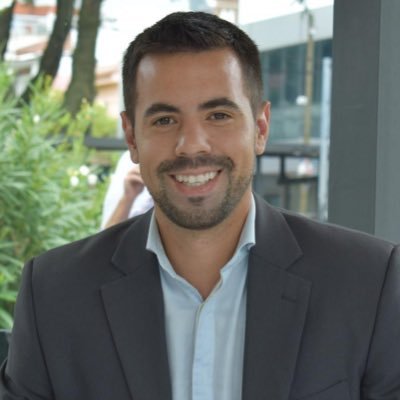 Magister en Relaciones Internacionales / Comisión de Internacionales del Frente Amplio..