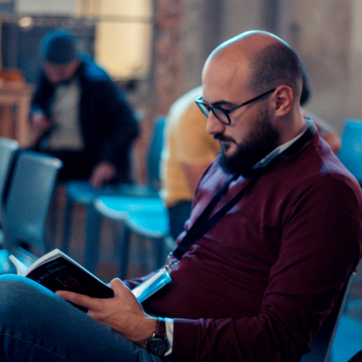 Engineering Manager at @AdoreMe in Bucharest 👨🏻💻 Creative Software Developer in free time 🤓 and continuous learner 📚