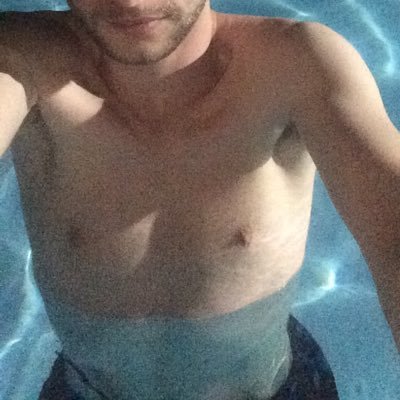 va31759's profile picture. Mec du nord de la France. J’aime beaucoup discuter. Découvrir des gens. Partager en toute convivialité. #27yo