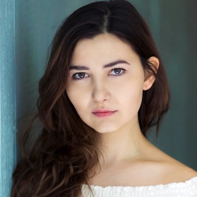 Person. Actress. Shakespeare lover. Spotlight Pin: https://t.co/8OMd4hKGCa Irish Agent: @morgantheagency