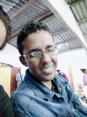 VinicioAlmeid17's profile picture. por ai