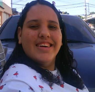 Olá meu nome é Fernanda , tenho 20 anos , adoro fazer amigos ,
sou uma menina muito feliz , sou extrovertida .