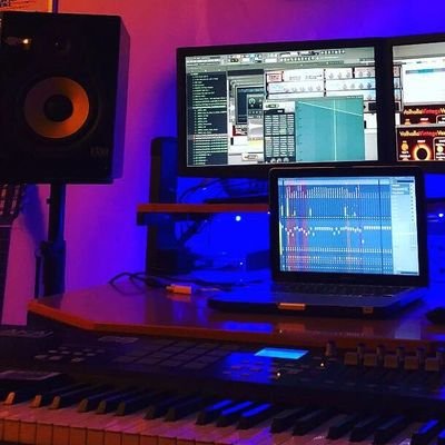Record Label For Professional Musicians.
IG: @beatsmc1