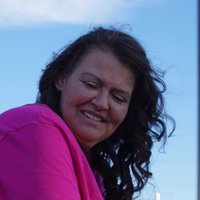 Bobbie Reynolds - @BobbieR53146435 Twitter Profile Photo