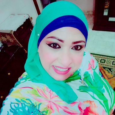 ‏‏‏‏‏قلوبنا أوطان تحمل أمانى حذفت وأحلام شيعت 💔
وعابرين لم يبقى لنا منهم الا أنين وأشتياق 
ليت الزمن يمشى على الكيف ❤