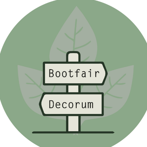 noun/ 📕⁣⁣ 
A guide to bootfair etiquette & behaviour 🐦⁣⁣ 
Making bootfairs fair for all 🚩