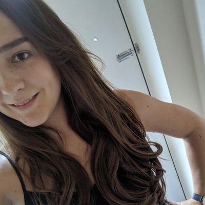 emsssss's profile picture. 🤍🩶