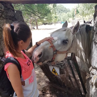 TatianaGmez5's profile picture. Bióloga y jefa de estudios