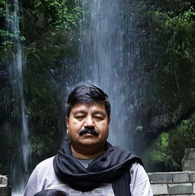 alok_myself's profile picture. मनुष्य का सबसे बङा कर्म दुसरो की भलाई, और सहयोग होना चाहिए; जो एक सम्पन्न राष्ट्र का निमार्ण करता है।जीवन पथ पर छोडिये, कुछ ऐसी पद छाप।
दुनियां में जीवित रहे आप