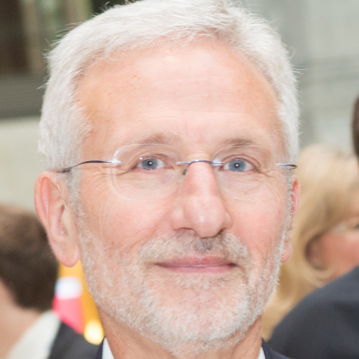 Doctor specialized inNephrology and Hypertension. Clinical Investigator Investigator associated with the Renal Research Institute. Hirsh Index 119 (July 2022)