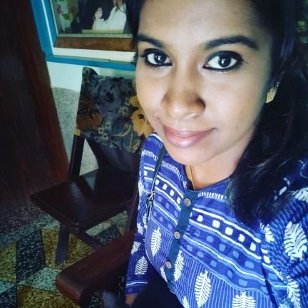 Christian believer !
pretty and smart !
happily married !
Mother to a baby boy !
Dog lover !